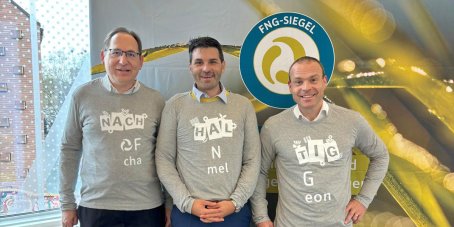 Carlos Zanotelli, Brian Mattmann and Mauro Bärtsch at the handover of the "FNG-Siegel" in Frankfurt